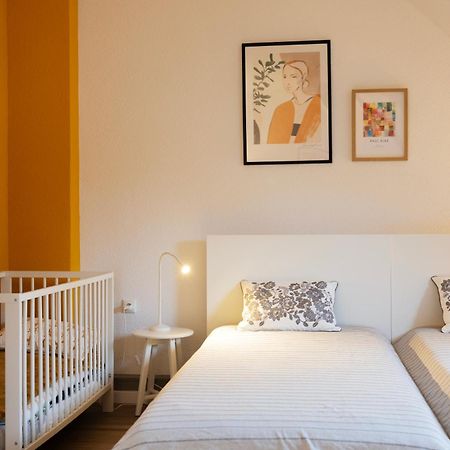 Big Flat With Fresh Renovation, Free Parking, Sonyps, Netflix Appartement Duisburg Buitenkant foto