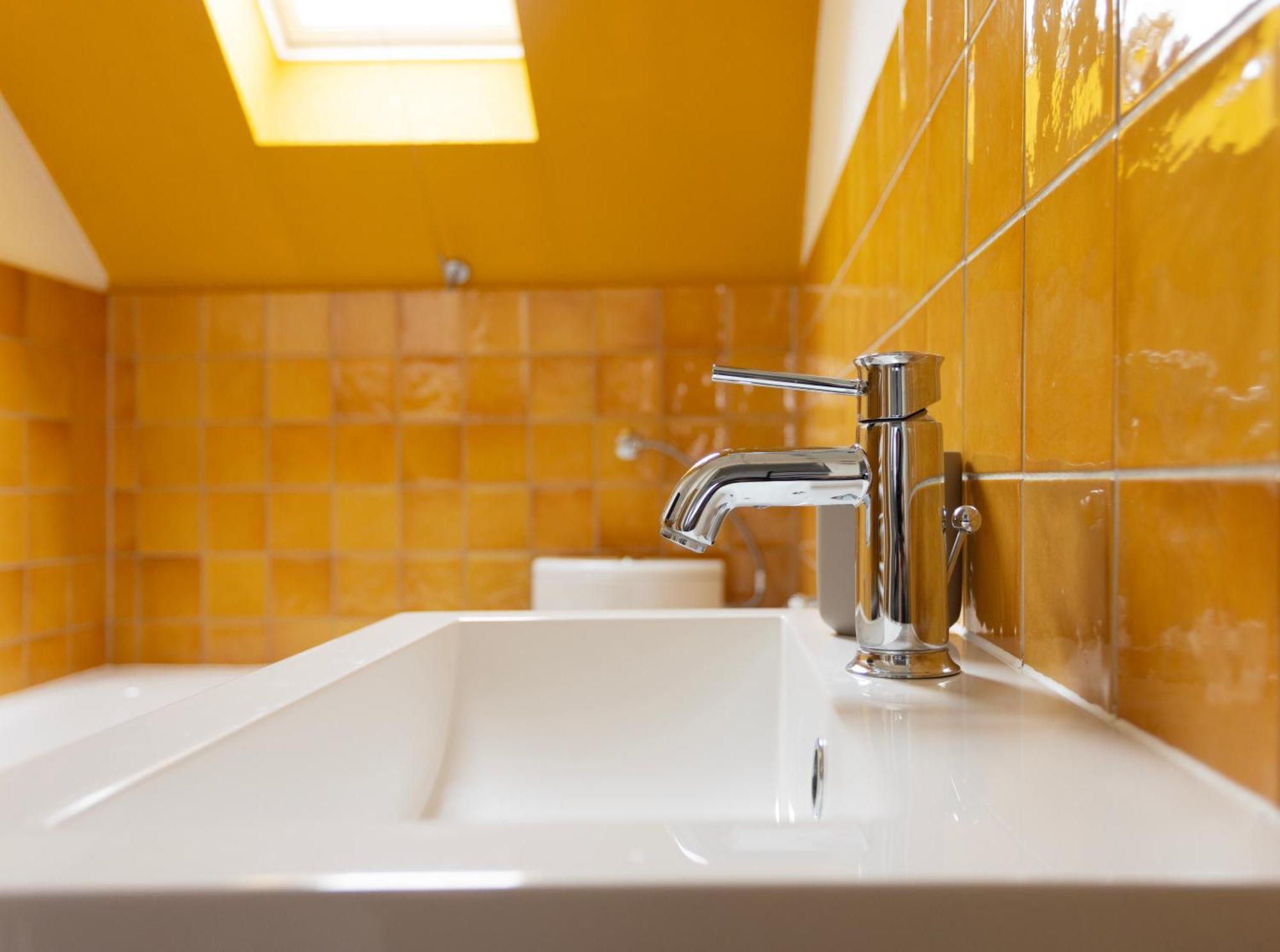 Big Flat With Fresh Renovation, Free Parking, Sonyps, Netflix Appartement Duisburg Buitenkant foto